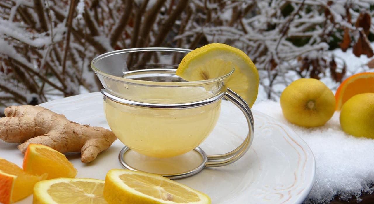 Cup with lemon